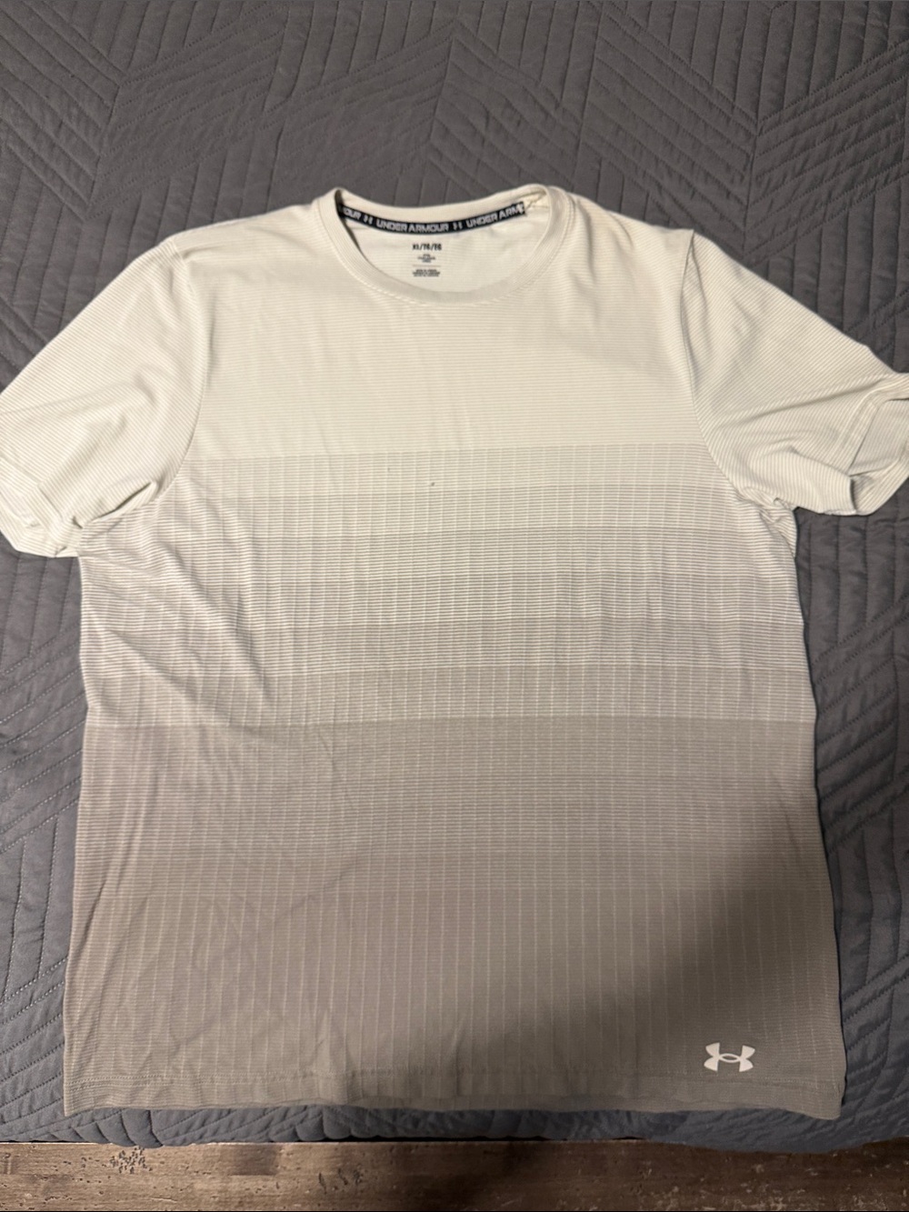 Under Armour Men's White to Light Gray/Beige Gradient Performance Tee